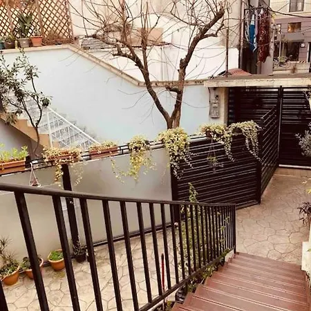别墅 Location 3-floor With 6 Bedrooms *