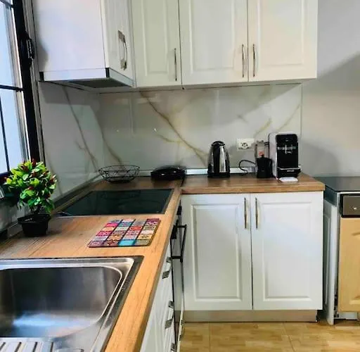 Location 3-floor With 6 Bedrooms *